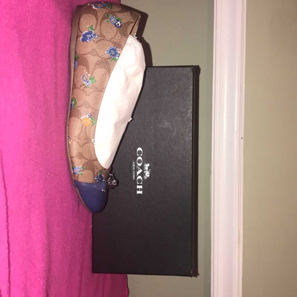 COACH Flats